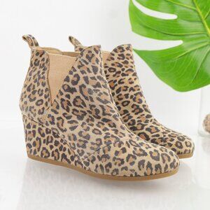 Toms Womens Kelsy Boot Size 8.5 Leopard Brown Suede Wedge Chelsea Pull On Bootie